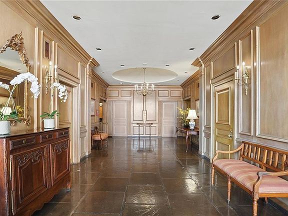 4th image of 1550 2nd St APT 8C
