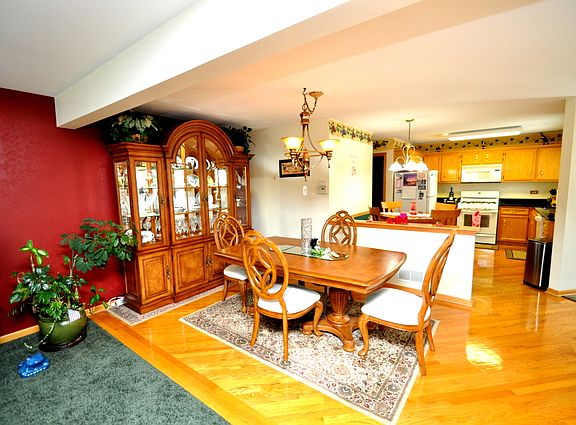 3rd image of 19321 Cormoy Ln