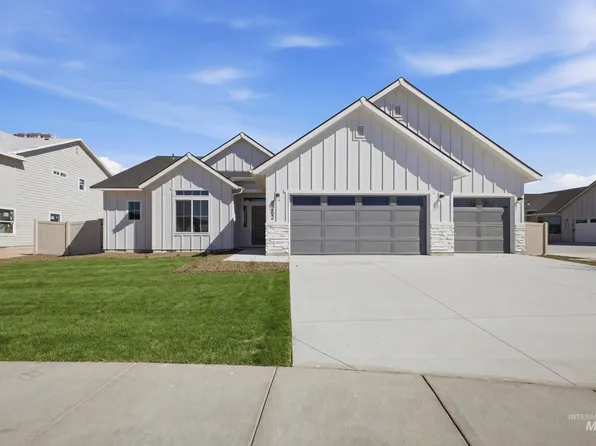 8262 E Cool River Loop, Nampa, ID 83687