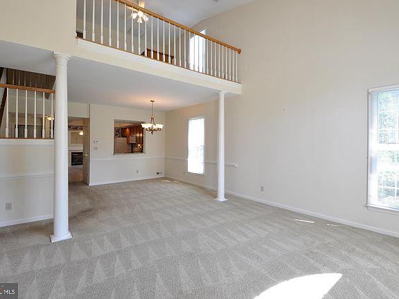 3rd image of 9414 Muirfield Ct