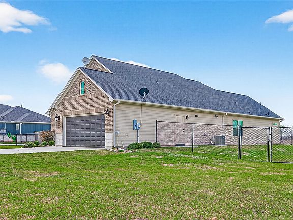 4th image of 9531 Galveston Rd