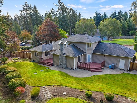 2nd image of 7144 Highlands Drive NE