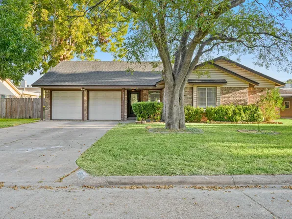 5013 Camden Ln, Pearland, TX 77584