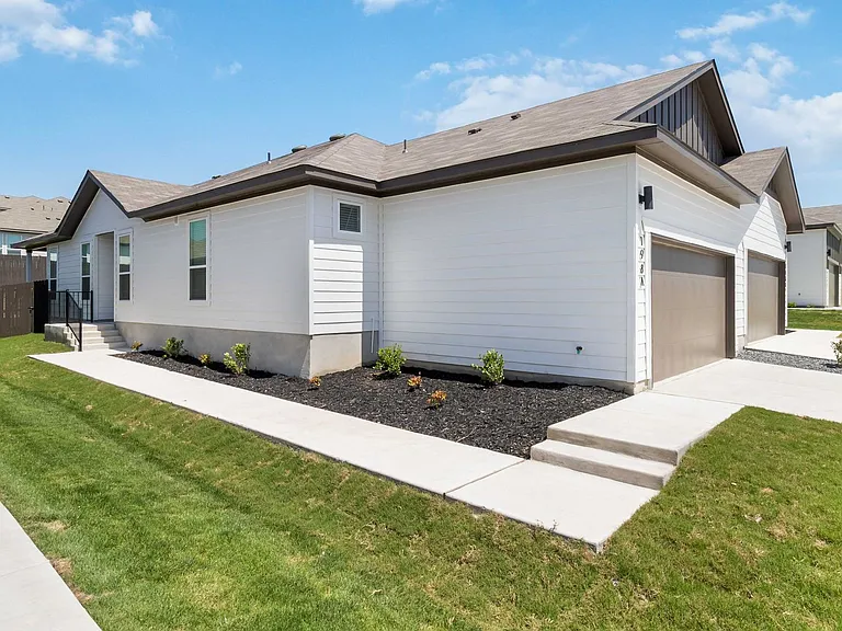198 Schrader Dr #B — Photo 25