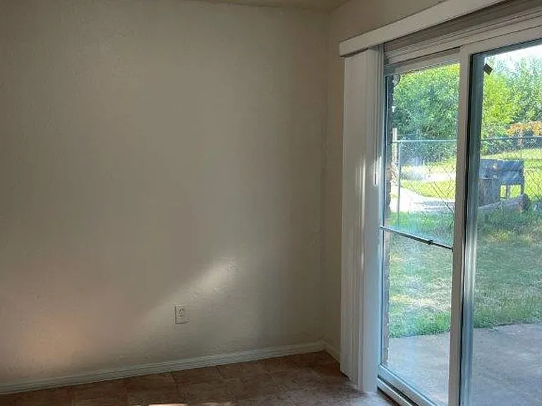 5104 Creekwood Ter — Photo 12