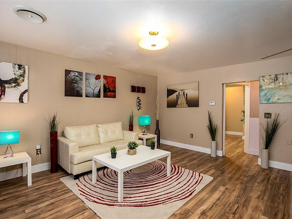 1st image of 784 Lampasas Ave
