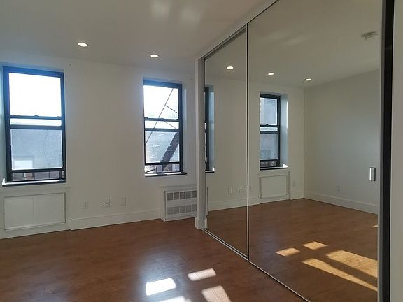 2nd image of 216 E 29th St APT 6G