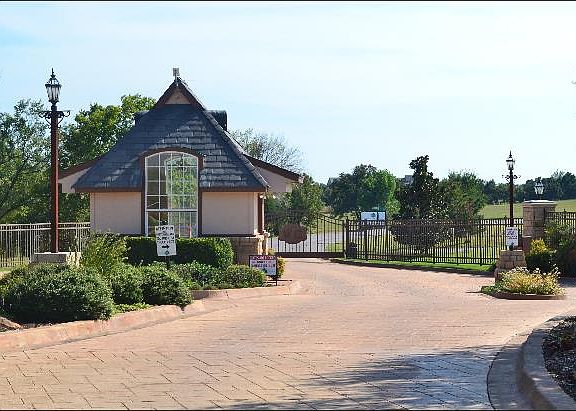 3rd image of 2244 Wintercreek Blvd
