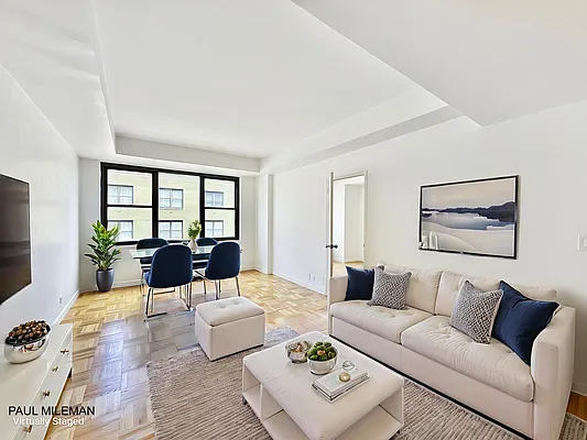 Rented by Manhattan Realty Group | media 7