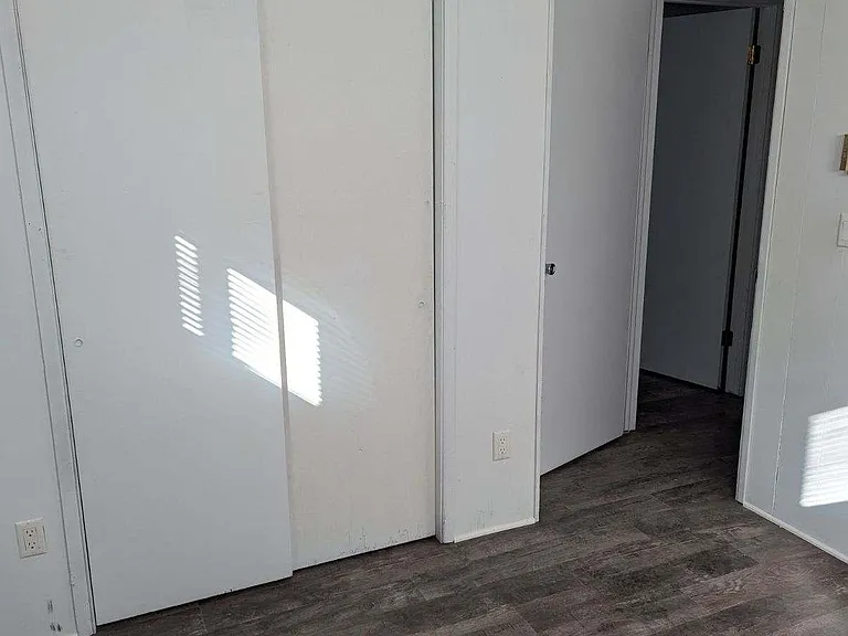 115 E Sycamore St #115 — Photo 9