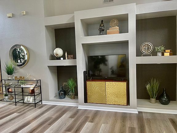 3rd image of 3307 Russett Pl