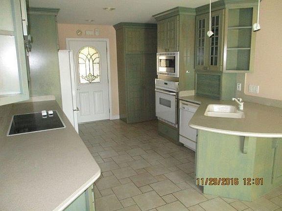 5th image of 206 Lakeview Dr
