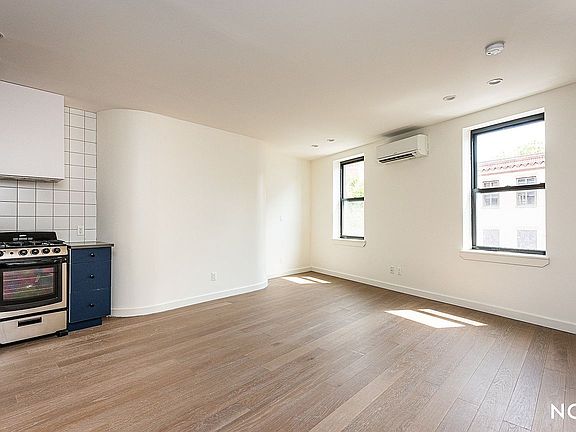 4th image of 43 Franklin St #7