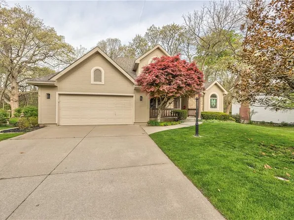 1012 S 17th Ter, Leavenworth, KS 66048