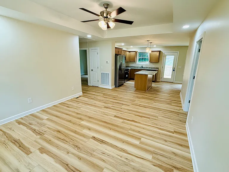 428 Parker Rd — Photo 5