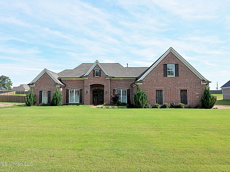 1st image of 3628 Fossil Hill Dr S