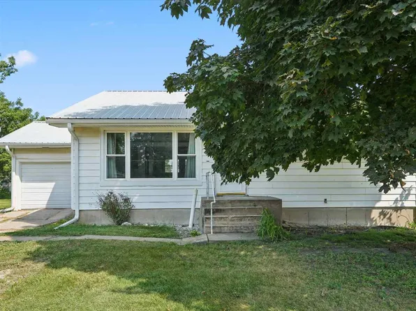 422 W South St, Lisbon, IA 52253