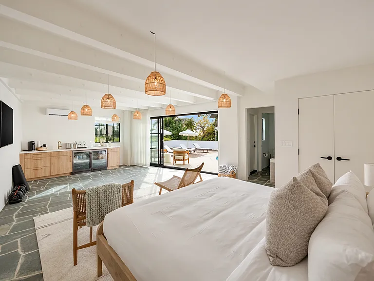 Effortless comfort and modern sophistication.