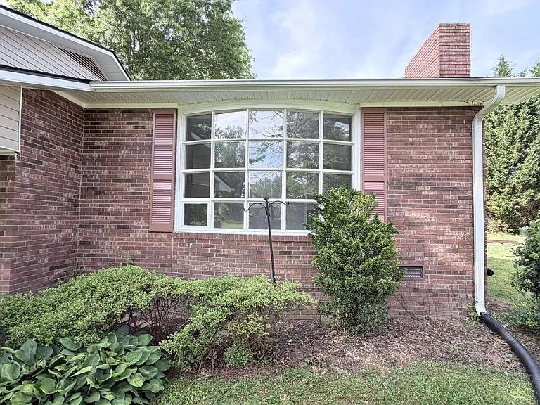 725 Wildflower Ln — Photo 36