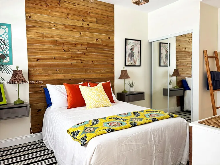 335 Ocean Dr #114 — Photo 15