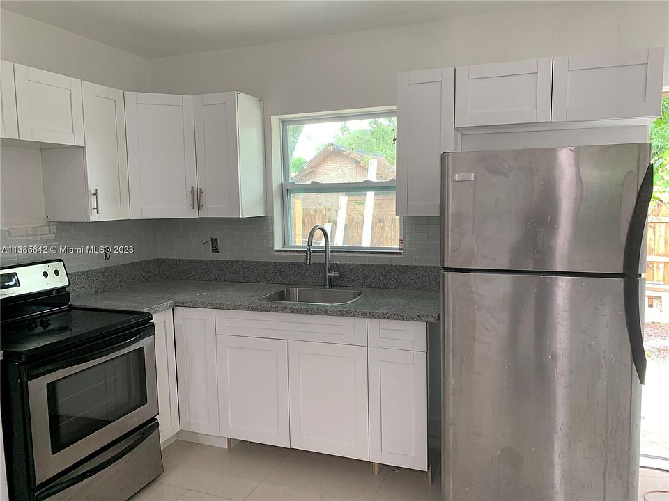 1st image of 14930 NE 11th Ct #1