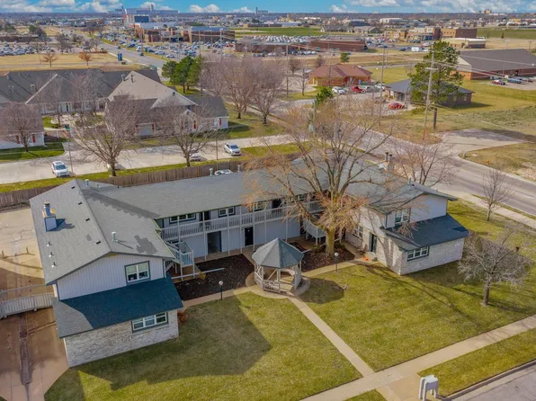 1701 E 24th Ave, Hutchinson, KS 67502