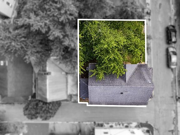 4th image of 455 Winsley St