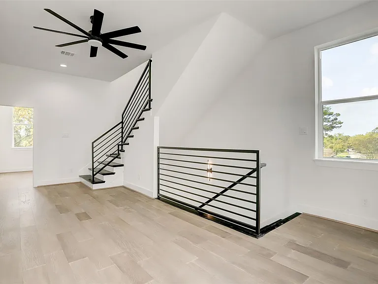 6816 Hartland Ave — Photo 19