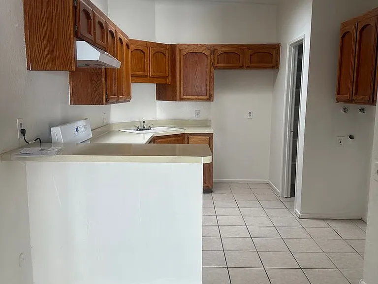 3608 Sampson Ct #B — Photo 11