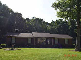 6801 Middleburg Rd, Greensboro, NC 27406