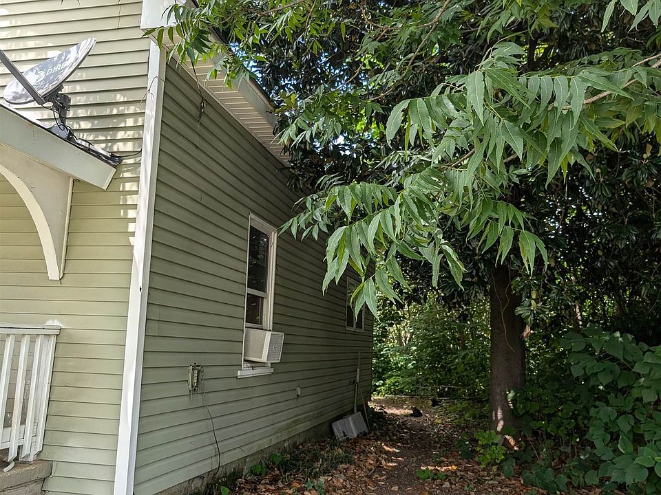 2nd image of 458 Branch St