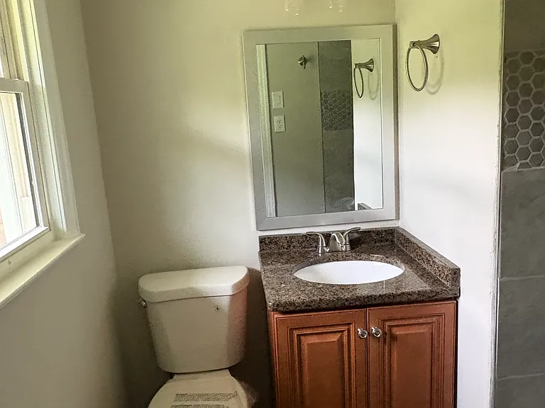 1262 Robert Ln — Photo 19