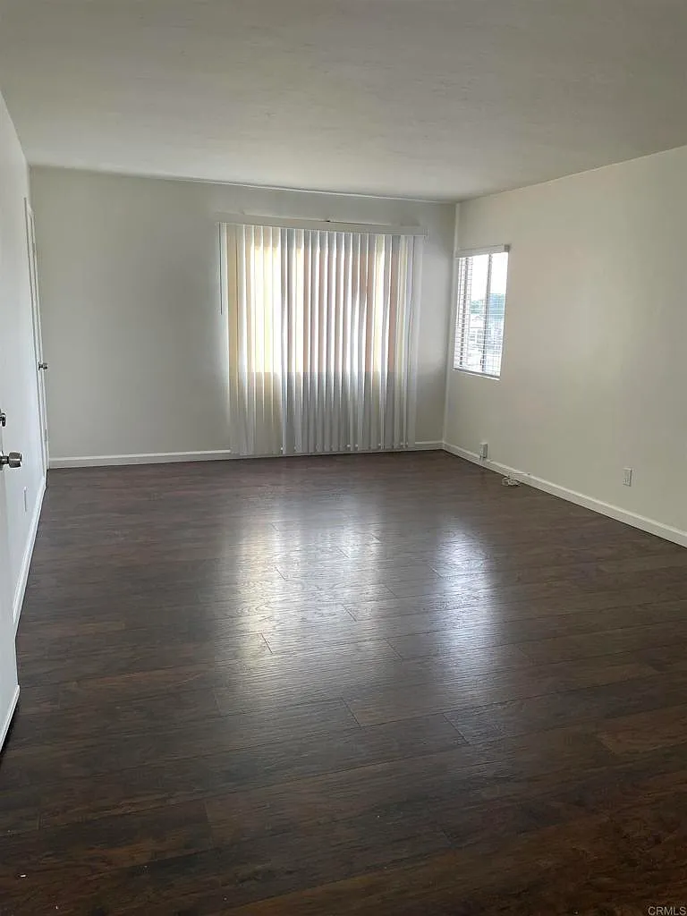 2 bed, 794 sqft, $2,295 — Photo 2