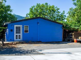 211 E Humboldt St, Bingen, WA