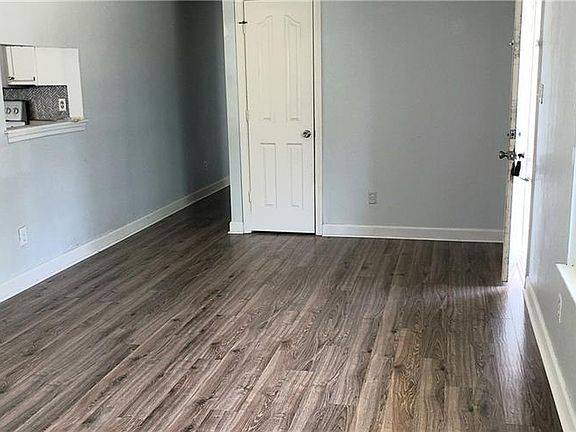 5th image of 5537 Connie Ln