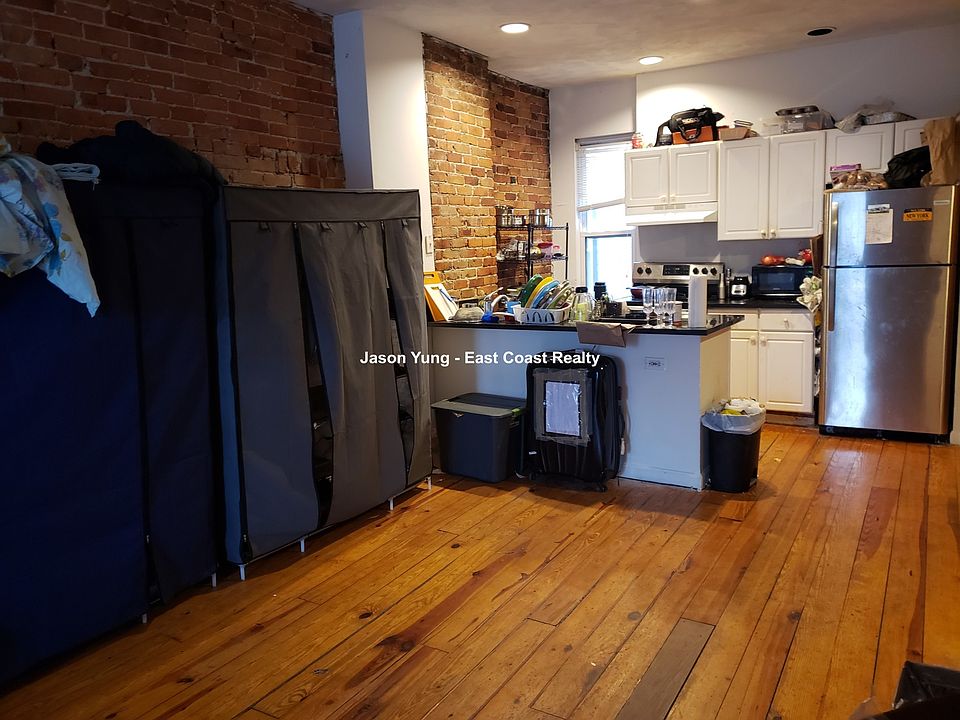1st image of 216 Hemenway St #1