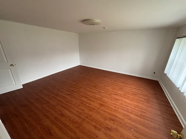 800 Larkspur St — Photo 8