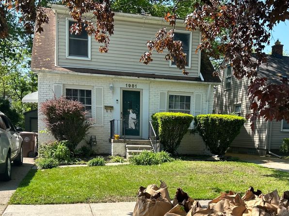 1981 Roslyn Rd