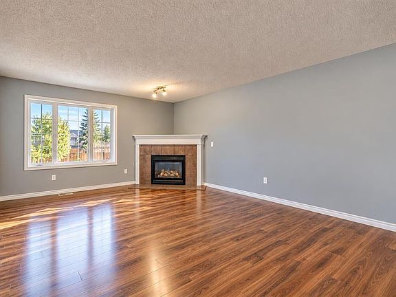 5th image of 47 W Westmount Rd