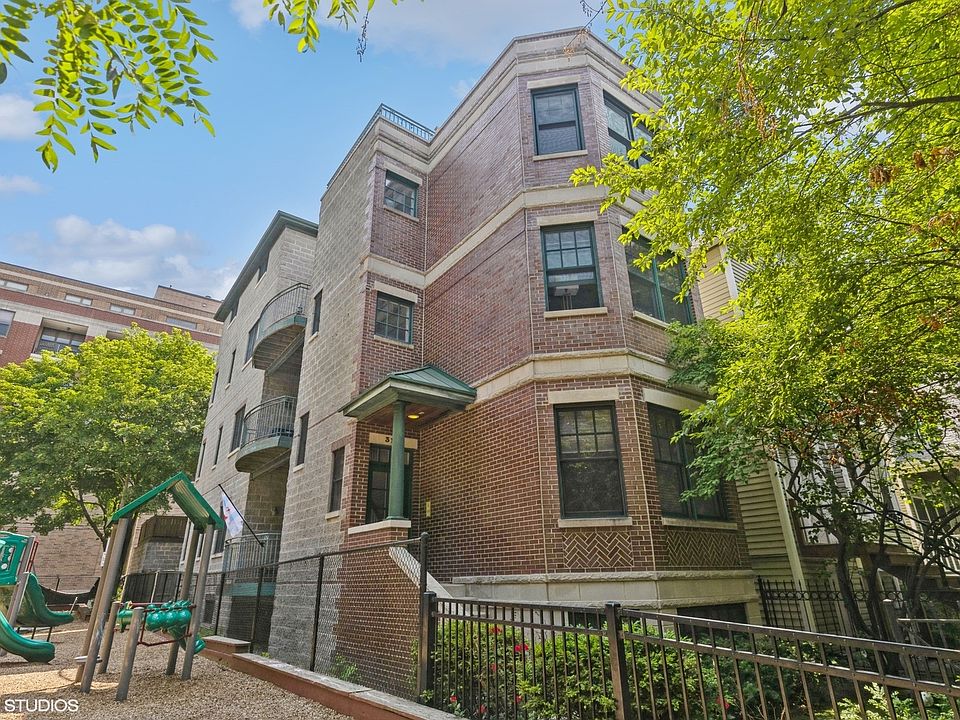 1st image of 3137 N Kenmore Ave #3