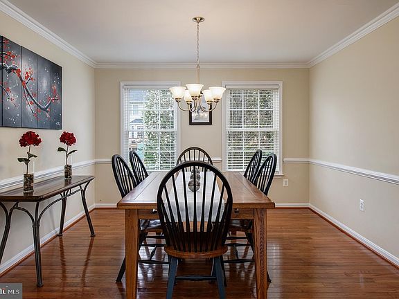 4th image of 6 Prestonwood Ct