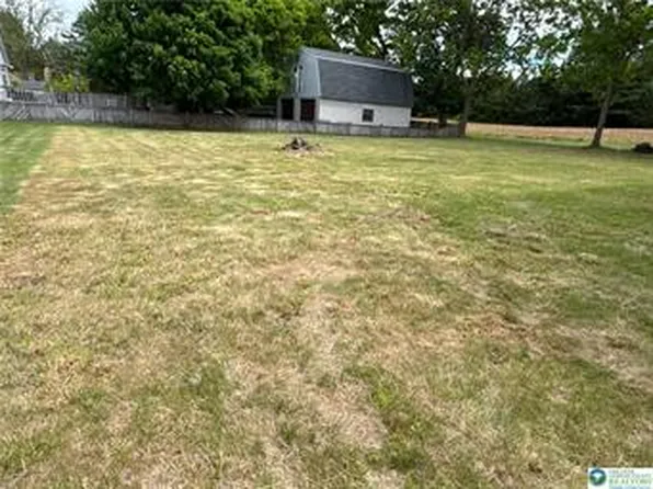 4031 Tank Farm Rd, Emmaus, PA 18049