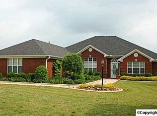 146 Shadow Pointe Cir, Huntsville, AL 35806