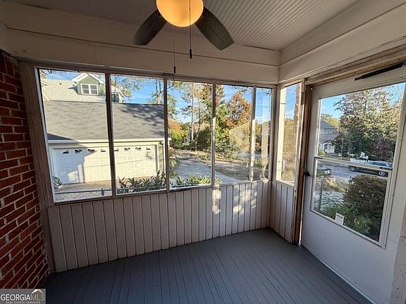 3rd image of 372 Peachtree Ave NE #B
