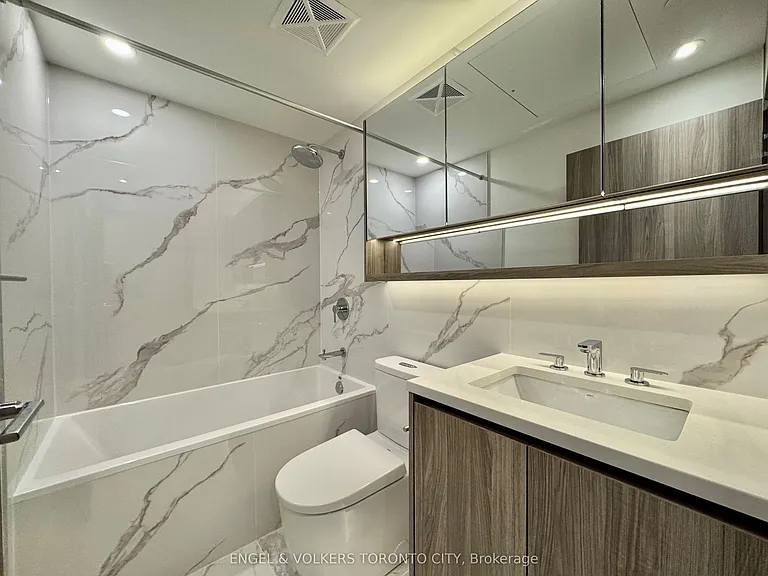 75 Billes Hts #1112 — Photo 17