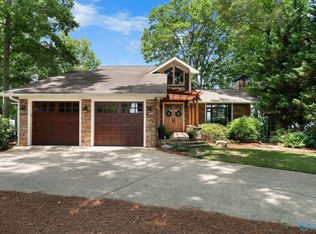 1725 Big Nose Dr, Centre, AL 35960
