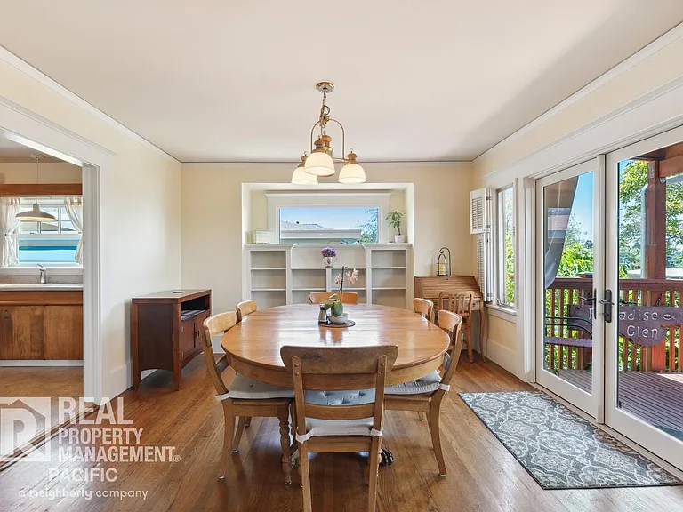 1550 Beverly Pl — Photo 9