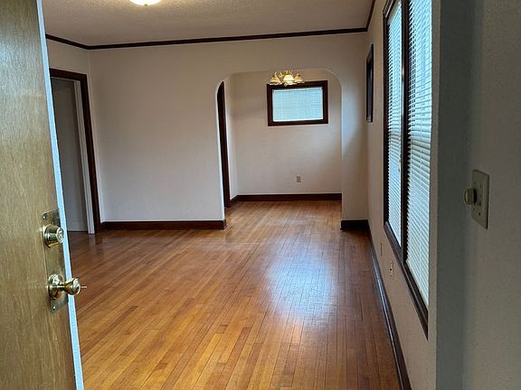 4th image of 105 W 29th St APT 4