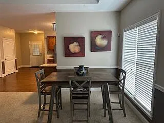 3 bed, 1548 sqft, $2,000 — Photo 2