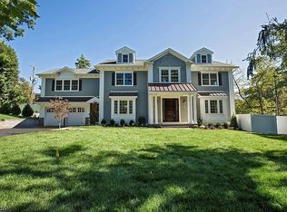 1 Robert Dr, Chatham, NJ 07928